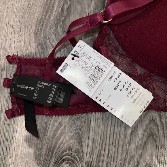 NEW!! Women’s Secret Push-up Bra & Undies Set - Picture 4 of 7